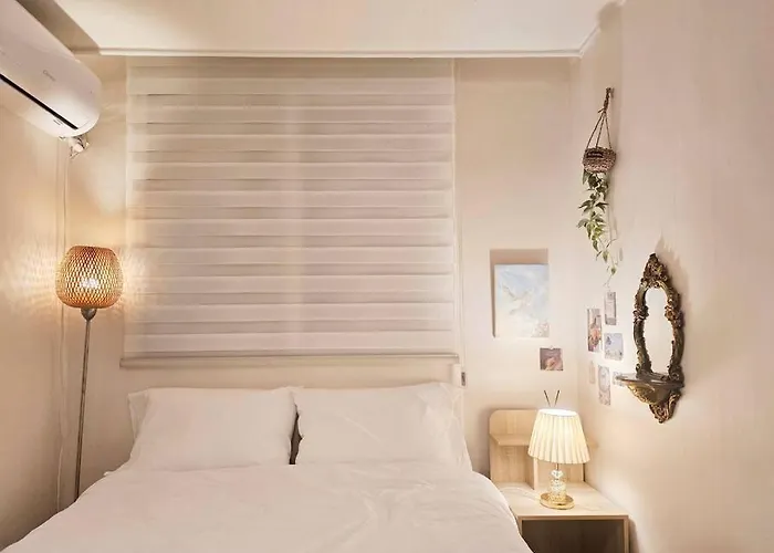 Serenity House, * Seul